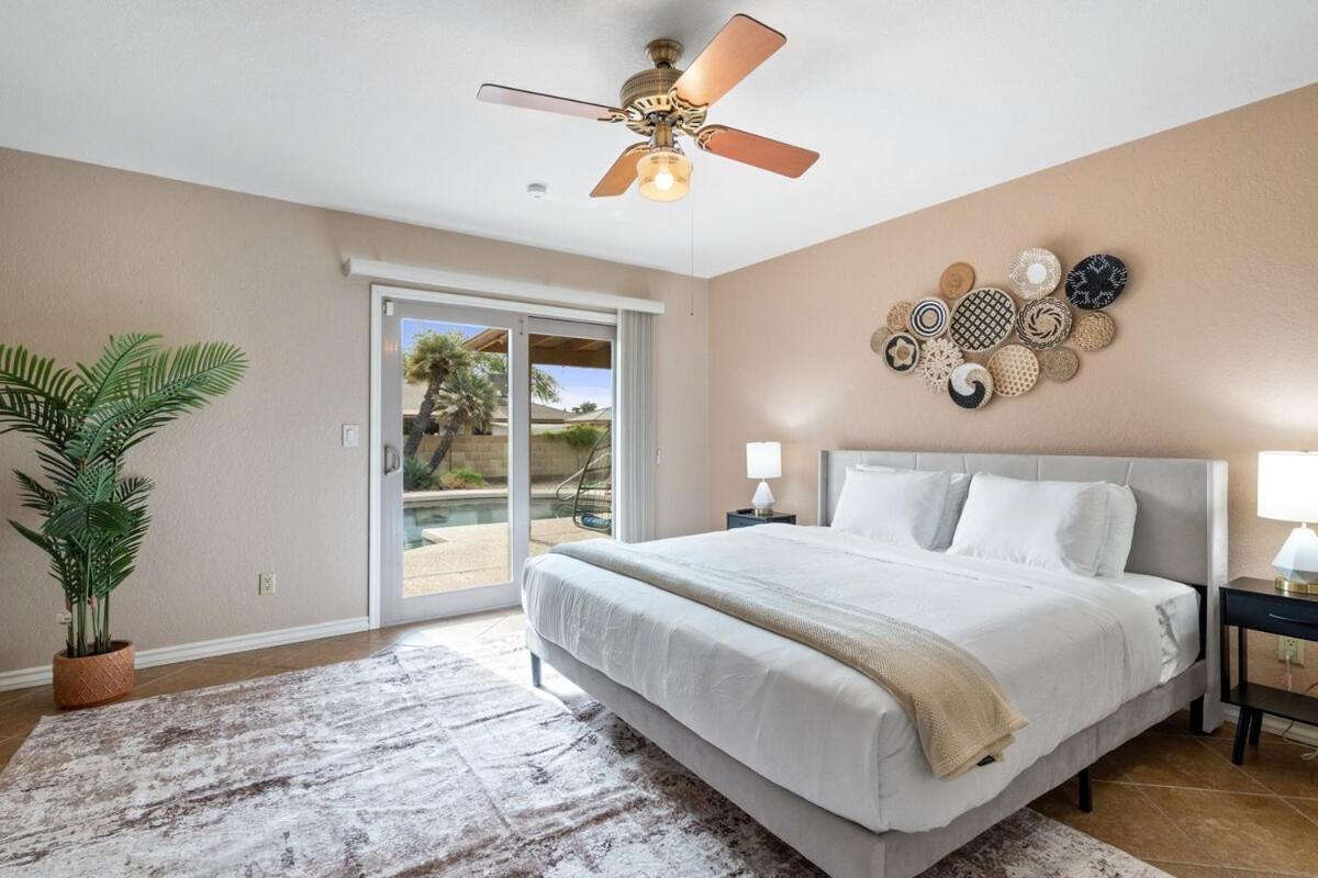 Holiday home Desert Oasis With Pool And Games Phoenix